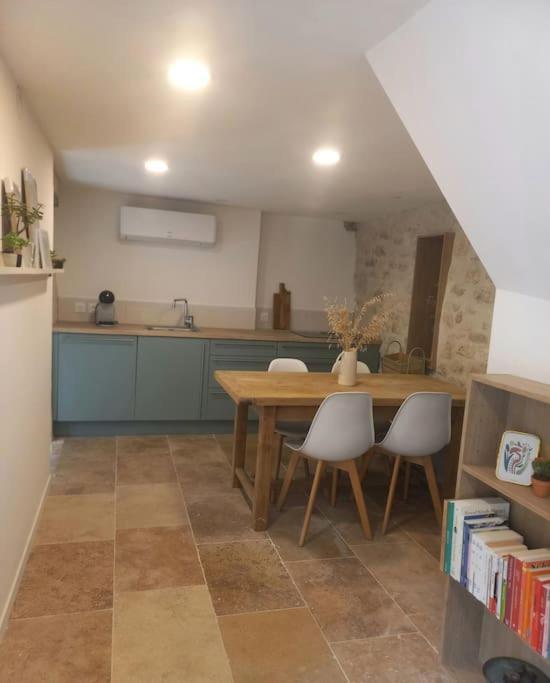 Le Clos Du Rempart - 2 A 4 Pers. Saint-Restitut Εξωτερικό φωτογραφία