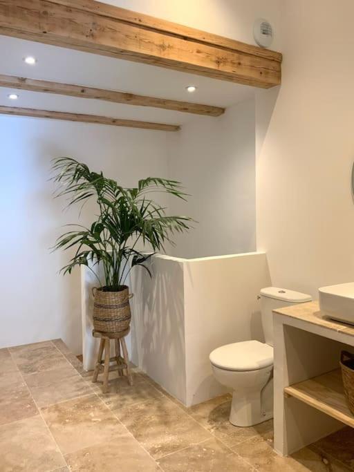 Le Clos Du Rempart - 2 A 4 Pers. Saint-Restitut Εξωτερικό φωτογραφία